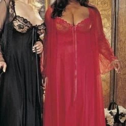 Shirley Of Hollywood Red Plus Long Gown Pegnoir Set